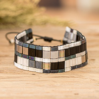 Armband aus Glasperlen, „Luxurious Tiles“ – Verstellbares Armband aus Glasperlen im Mosaik-Stil