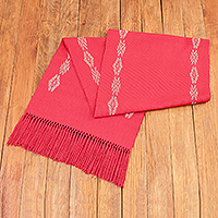 Tischläufer aus Baumwolle, „Delight in Red“ – handgewebter traditioneller Tischläufer aus roter und weißer Baumwolle