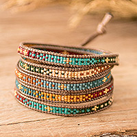 Glass beaded wrap bracelet, Cerro de la Cruz in Brown