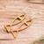 Pendientes colgantes de madera recuperada - Pendientes de pescado abstractos de madera recuperados ecológicos en amarillo
