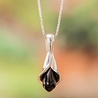 Jade pendant necklace, 'Black Calla Lily' - Calla Lily-Themed Guatemalan Black Jade Silver Necklace