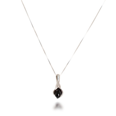 Jade pendant necklace, 'Black Calla Lily' - Calla Lily-Themed Guatemalan Black Jade Silver Necklace