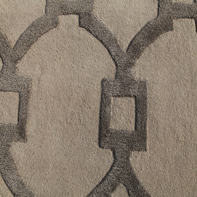 Modern geometric sand/gray wool blend area rug, 'Regal' - Modern Geometric Sand/Grey Wool Blend Area Rug