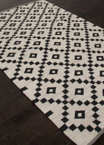 Flat-weave geometric ivory/black wool area rug, 'Cubic' - Flat-Weave Geometric Ivory/Black Wool Area Rug