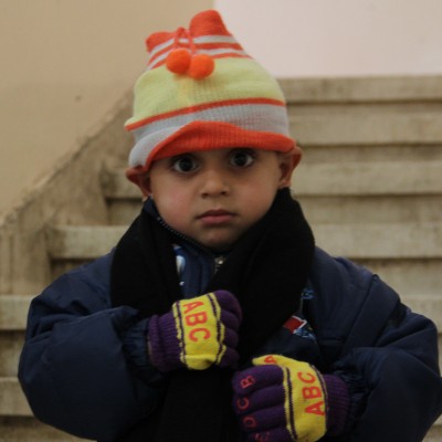 Hats and gloves for 4 Syrian children - Hats and gloves to help keep 4 Syrian children warm
