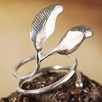 Silver cocktail ring, 'Foliage' - Silver cocktail ring