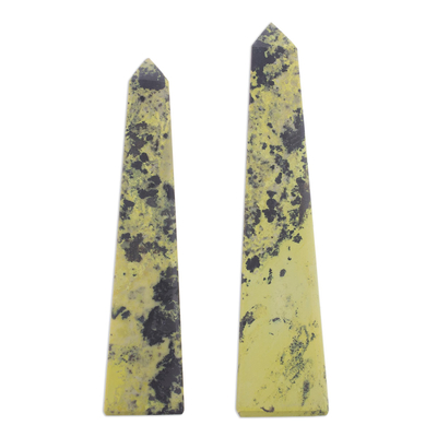 Obeliscos serpentinos, (pareja) - Escultura de obeliscos serpentinos (par)