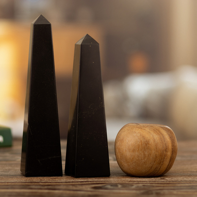 Onyx obelisks, 'Black Towers' (pair) - Handcrafted Gemstone Sculpture (Pair)