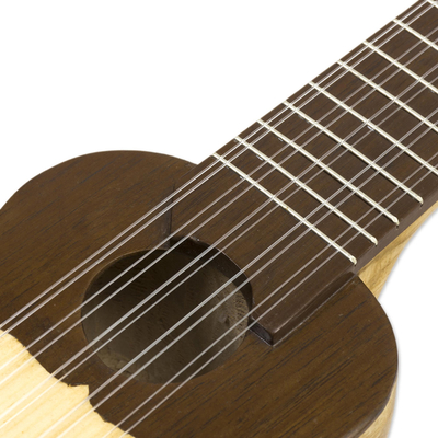 Charango-Gitarre aus Holz - Authentische Anden-Charango-Gitarre und Koffer