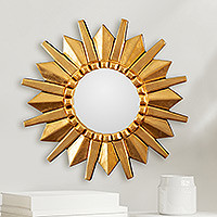 Espejo de madera Mohena, 'Starburst' - Sun Design Espejo de pared de madera Mohena con acabado en hoja de bronce