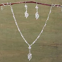 Silver jewelry set, 'Leaves of Love' - Filigree Earrings and Necklace Jewelry Set