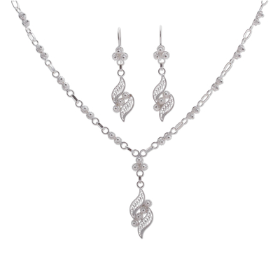 Silver jewelry set, 'Leaves of Love' - Filigree Earrings and Necklace Jewelry Set