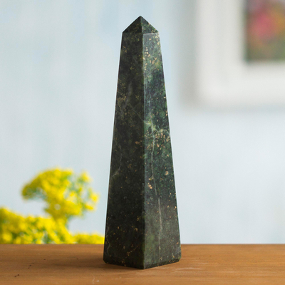 Jade obelisk, 'Prosperity' (large) - Geometric Jade Obelisk Sculpture from Peru (Large)