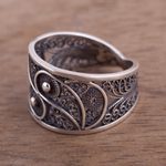 Silver filigree ring, 'Dark Paisley' - Artisan Crafted Fine Silver Filigree Ring