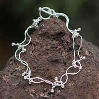 Silver charm bracelet, 'Quiet Ocean' - Artisan jewellery Fine Silver Link Bracelet