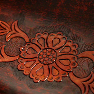 Cajón de cuero - Cubretodo floral marrón de cuero hecho a mano rectangular
