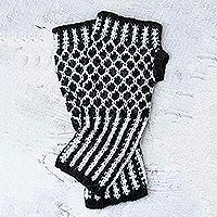 Fingerlose Handschuhe aus Alpaka-Mischung, „Tuxedo Honeycomb“ – handgefertigte gemusterte Handschuhe aus Alpaka-Wollmischung