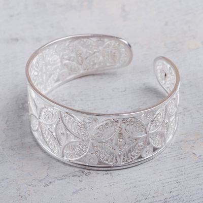 Silver filigree cuff bracelet, 'Medallions' - Silver Filigree Handmade Sterling Cuff Bracelet