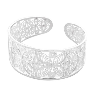 Silver filigree cuff bracelet, 'Medallions' - Silver Filigree Handmade Sterling Cuff Bracelet