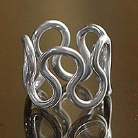 Featured review for Silver band ring, Sinuous