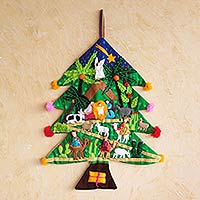 Applique Christmas tree wall hanging, 'Happy Nativity Scene'