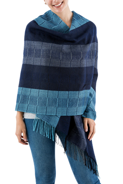 100% alpaca shawl, 'Huancayo Blues' - Alpaca Wool Patterned Shawl