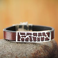 Men's leather bracelet, 'Wilderness'