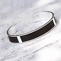 Leder-Manschettenarmband, „Leder minimalistisch“ – handgefertigtes modernes Leder-Manschettenarmband aus Sterlingsilber