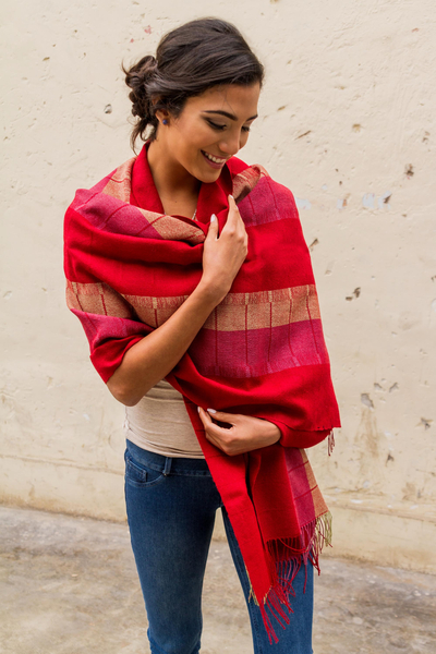 100% alpaca shawl, Red Rose of Tarma