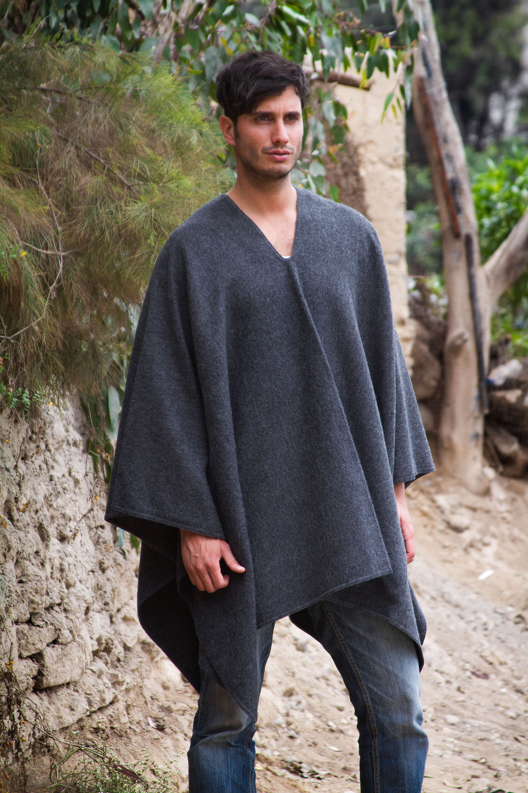 NOVICA Artisan Handmade Men's Alpaca Blend Poncho Peruvian for in Warm Wool  Acrylic Clothing Black Solid 'Inca Explorer in Black