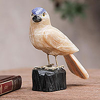 Caramel calcite sculpture, 'Sparrow of Creativity' - Bird Sculpture in Caramel Calcite on Onyx Stand