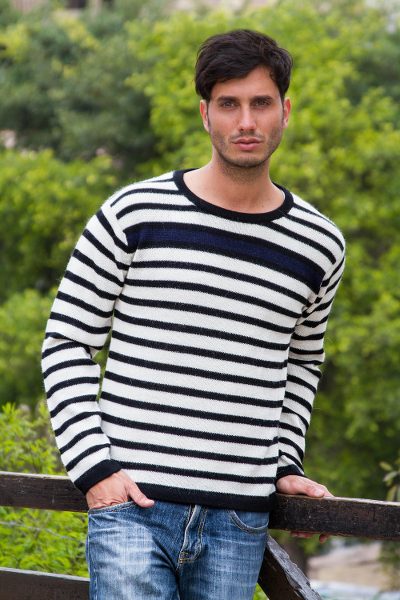 Men's 100% alpaca sweater, 'Navy Spark' - Men's Navy Bue Accent Alpaca Wool Sweater