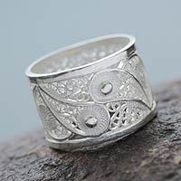 Silver filigree ring, 'Yin Yang Glow' - Silver Paisley Ring