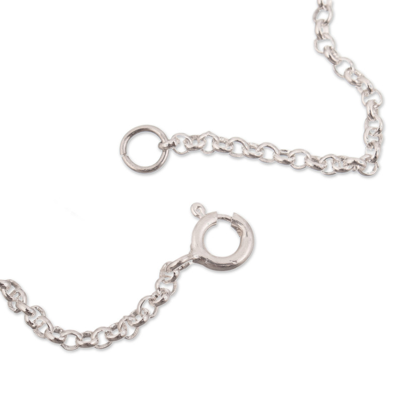 Novica Contemporary Brushed。925スターリングシルバーイヤリングwithガーネットストーン、シンプル' Devotion Sterling Silver Star £50.0000 to £100.0000 at NOVICA United Kingdom