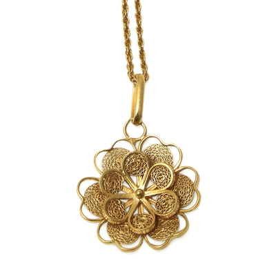 Vergoldete filigrane Blumenkette - Vergoldete peruanische Halskette mit filigranen Blumen aus Silber