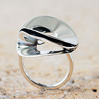 Sterling silver cocktail ring, 'Natura Blossom' - Original Sterling Silver Women's Cocktail Ring