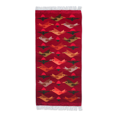 Alfombra de lana, 'Pájaros rojos en el ala' (2x5) - Alfombra peruana de lana roja tejida a mano con pájaros (2x5)