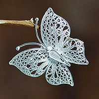 Broche de filigrana en plata de primera ley - Broche de mariposa de filigrana hecho a mano en plata de ley