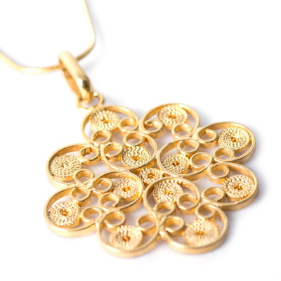 Halskette mit Anhänger aus Gold-Vermeil - Florale, filigrane, handgefertigte Gold-Vermeil-Halskette
