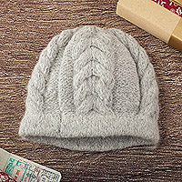 Featured review for 100% alpaca hat, Mist