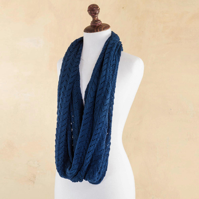 Schal aus 100% Alpaka, 'Infinitely Blue' (Unendlich blau) - In Peru gestrickter Schal aus Alpakawolle, blau, unendlich