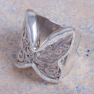 Sterling silver cocktail ring, 'Chosica Butterfly' - Artisan Crafted Wide Sterling Silver Floral Cocktail Ring