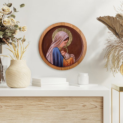 Reliefplatte aus Zedernholz - Zartes Porträt von Maria und dem Jesuskind, handgeschnitzt aus Zedernholz