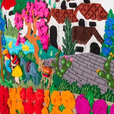 Baumwoll-Wandbehang, „Rose Ranch“ – handgefertigter Baumwoll-Patchwork-Wandbehang mit Blumendorf