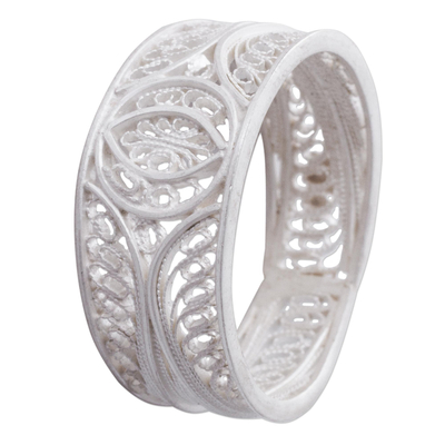 Silver filigree band ring, 'Shining Crescents' - Artisan Crafted Wide 950 Silver Filigree Band Ring from Peru