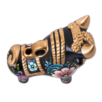 estatuilla de cerámica - Toro de Cerámica Pintado a Mano con Motivos Florales de Perú