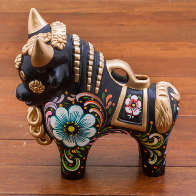 Ceramic figurine, Big Black Pucara Bull
