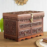 Leather and wood jewelry box, Paradise Memories