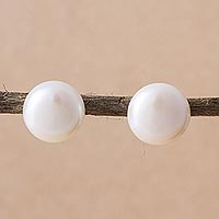 Cultured pearl stud earrings, 'Round Style'
