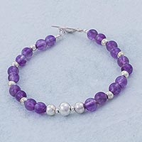 Amethyst beaded bracelet, 'Touch of Purple'